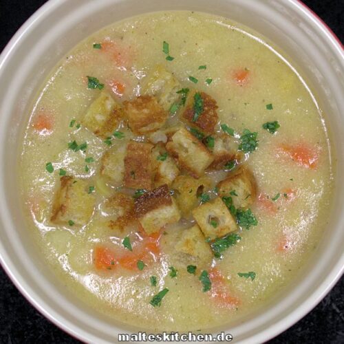 Gebrannte Grießsuppe mit Wintergemüse