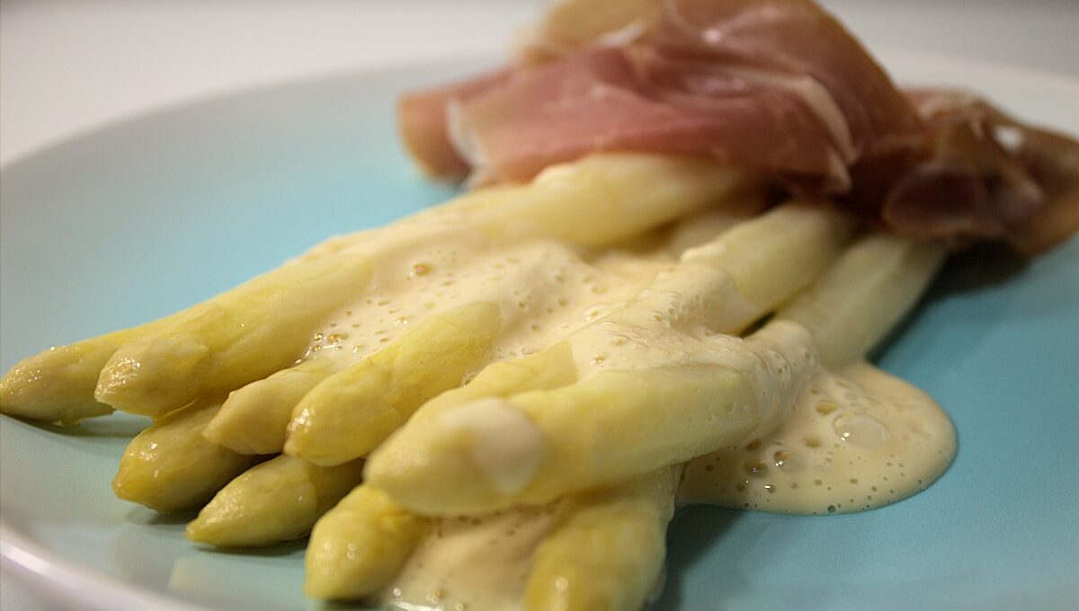 Rezept Spargel mit Parmesansauce