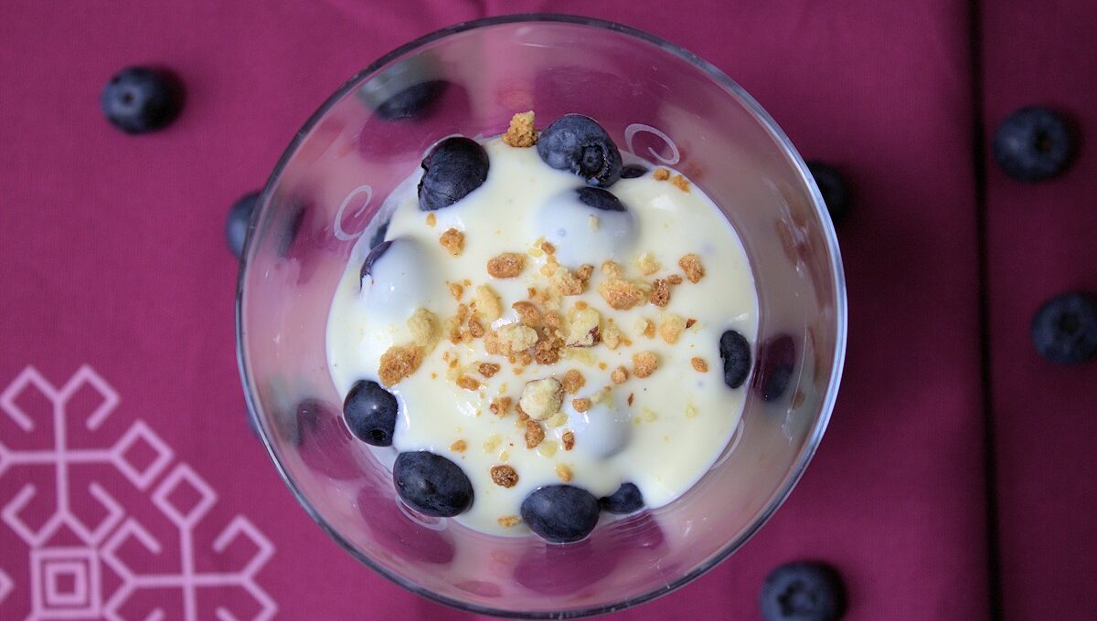 Rezept für Heidelbeeren mit zweierlei Creme