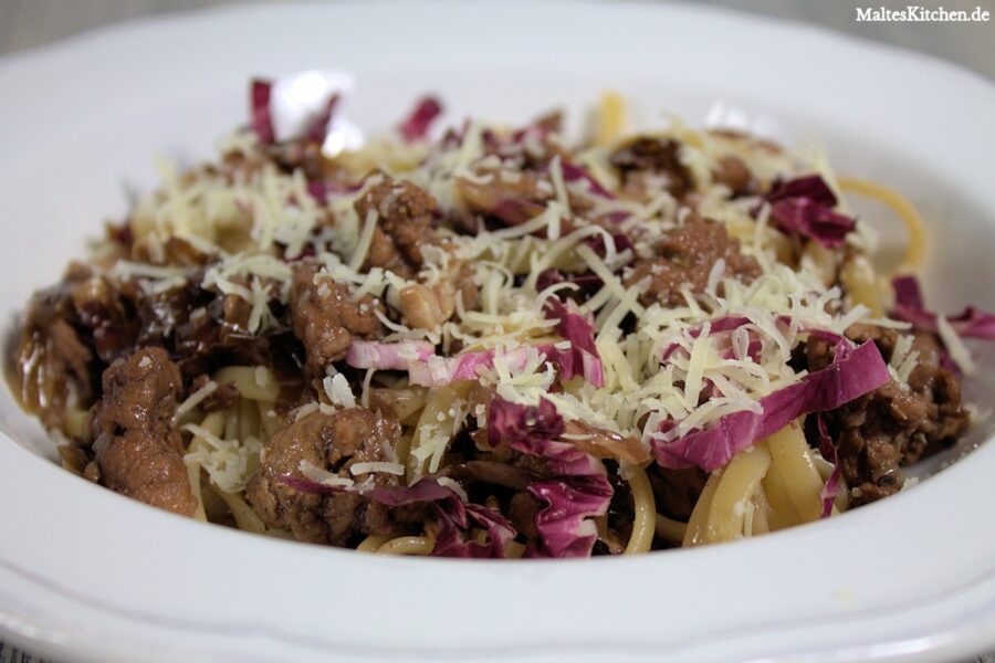 Rezept für Bavette mit Fleischsugo und Radicchio nach Cornelia Poletto