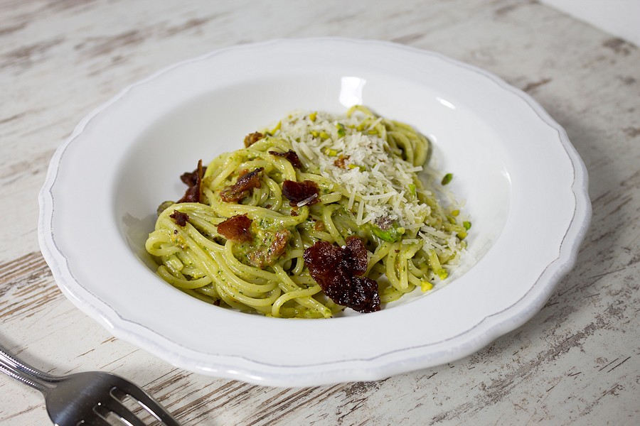 Spghetti mit Pistazienpesto & Bacon