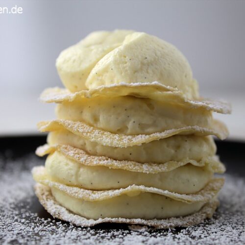 Superleckere Vanillemouse mit gebackenem Filoteig