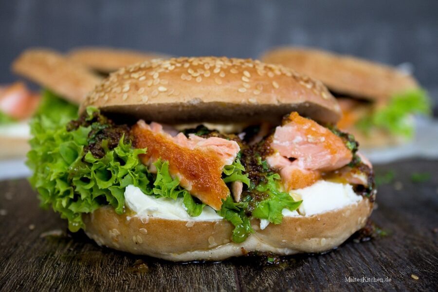 Rezept Bagel mit Lachs, Frischkäse und Honig-Senf-Sauce