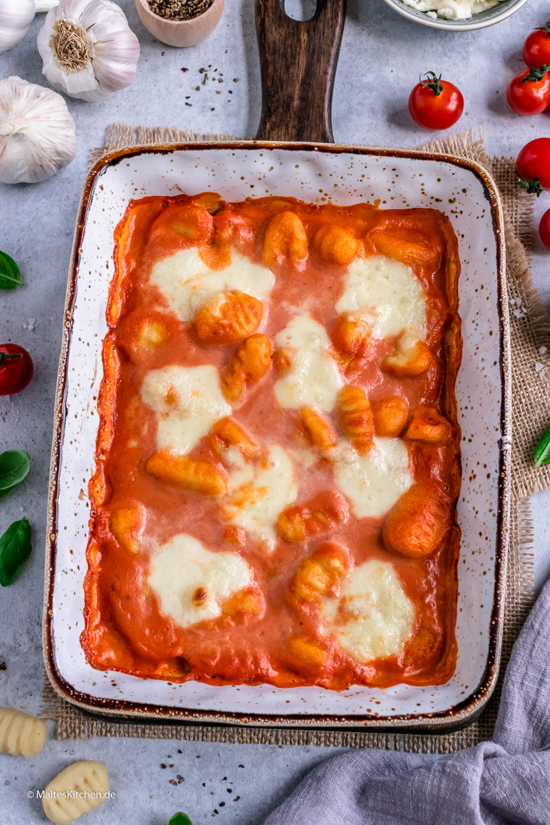 Die Gnocchi werden im Ofen überbacken.