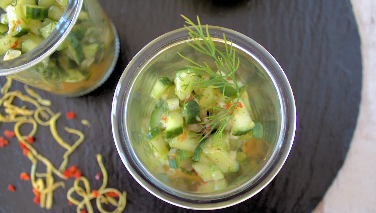 Gurkensalat mit Sweet-Chilli-Sauce