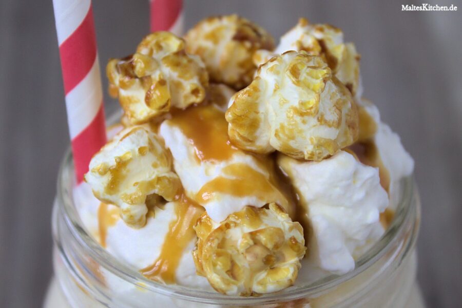 Rezept für ein Milchshake mit Vanilleeis und Karamellsoße