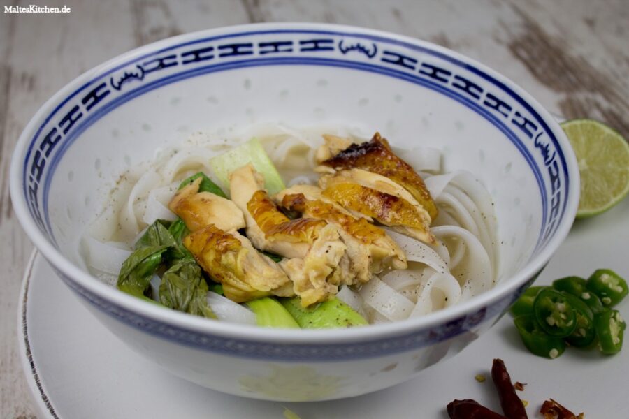 Rezept für eine vietnamesische Php Suppe mit Brathähnchen