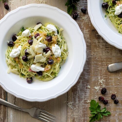 Rezept Spaghettini mit Paranuss-Petersilien-Pesto und Cranberry