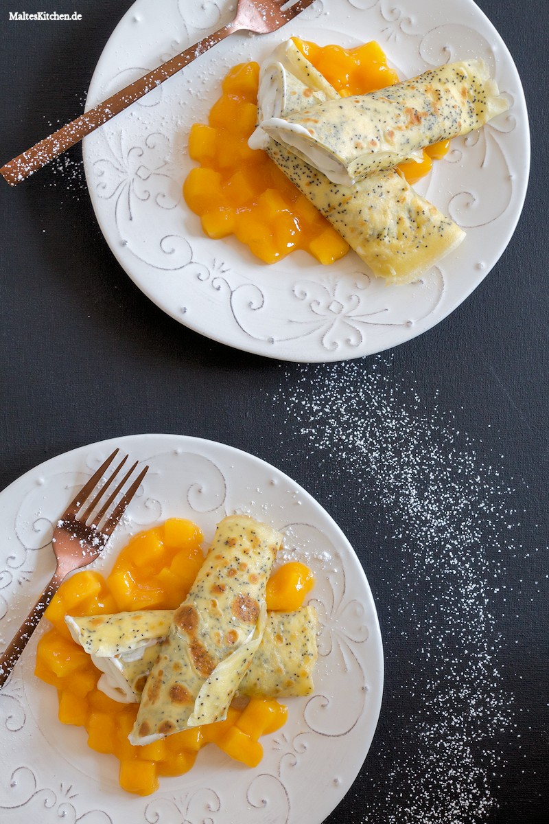 Mohn-Crepes mit Mango und Quark