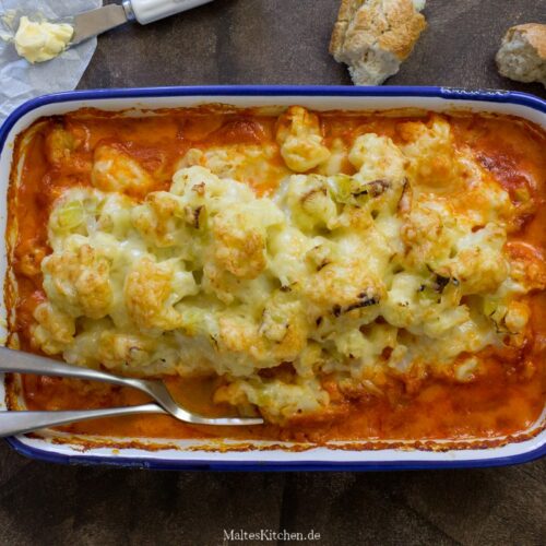 Rezept für ein Blumenkohl-Lauch-Gratin mit Paprika-Rahm-Sauce