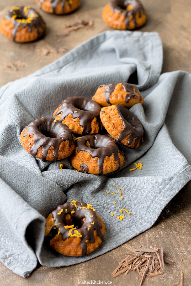 Mini Gugelhupfe mit Schokoladengus