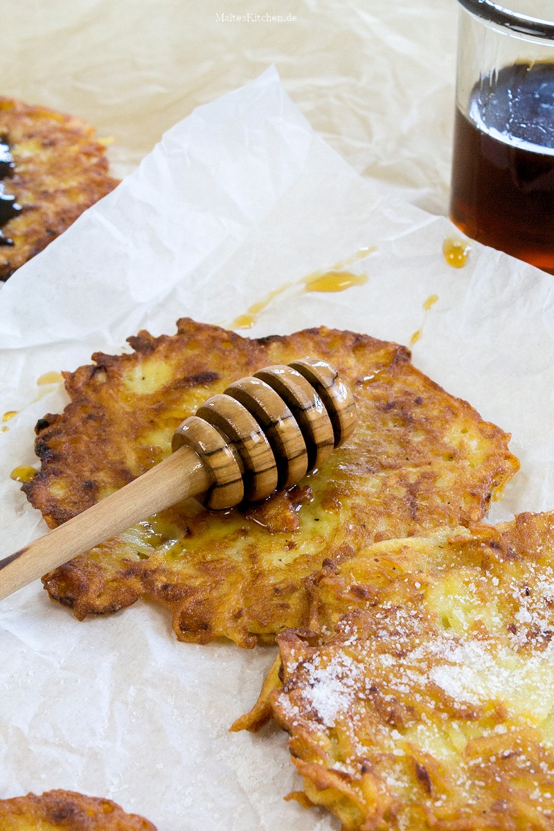 Kartoffelpuffer mit Ahornsirup