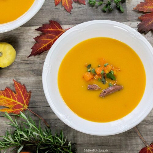 Rezept für eine Kürbissuppe mit Salsiccia