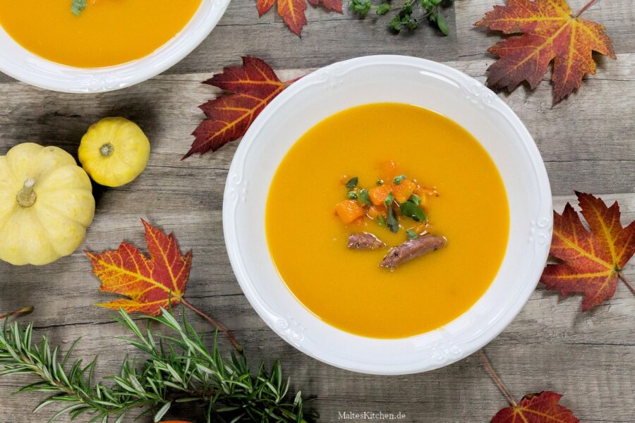 Rezept für eine Kürbissuppe mit Salsiccia