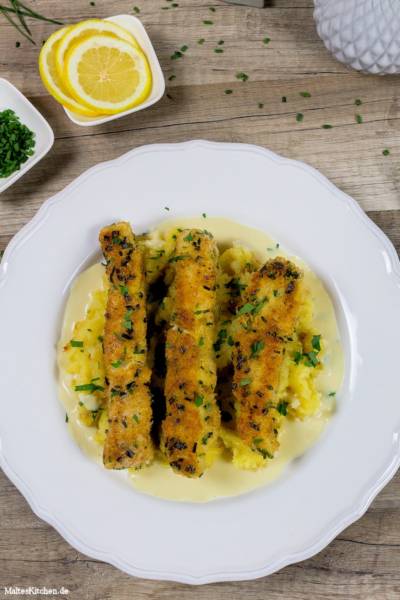 Selbstgemachte saftige Fischstäbchen
