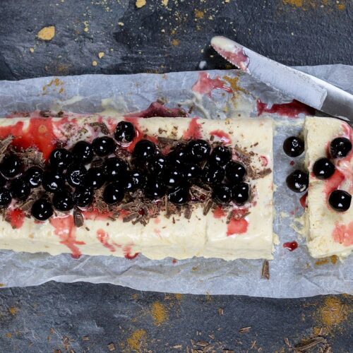 Rezept für ein Vanilleparfait mit Spekulatius & Amarena Kirschen