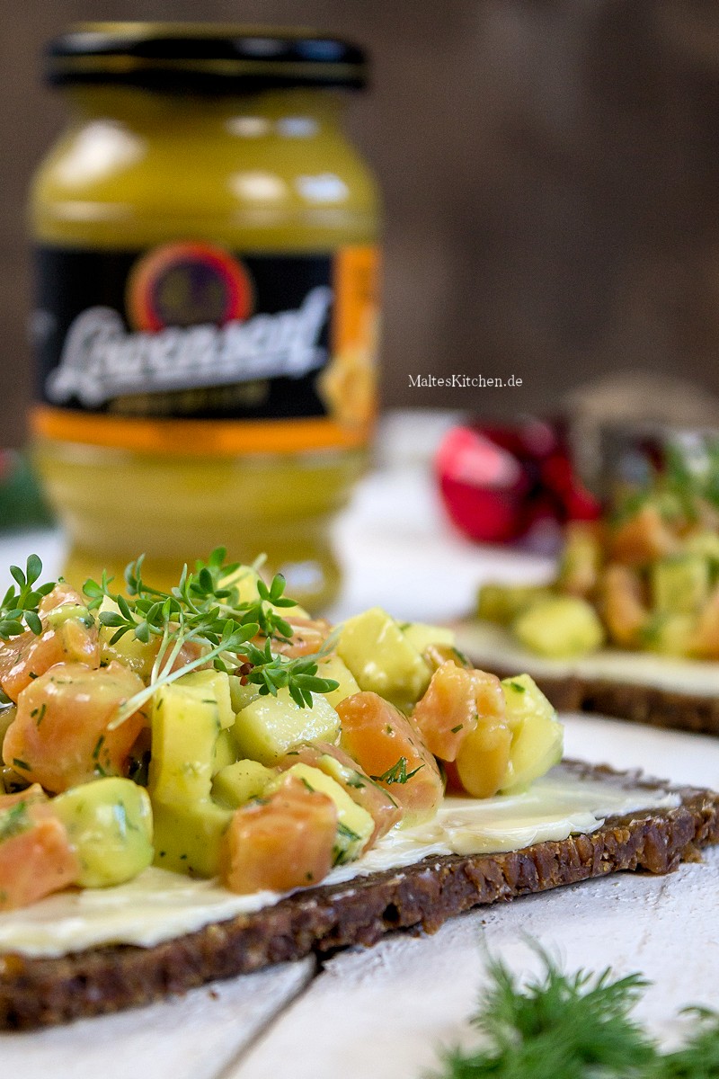 Leckeres Lachs-Tatar in Honig-Senf