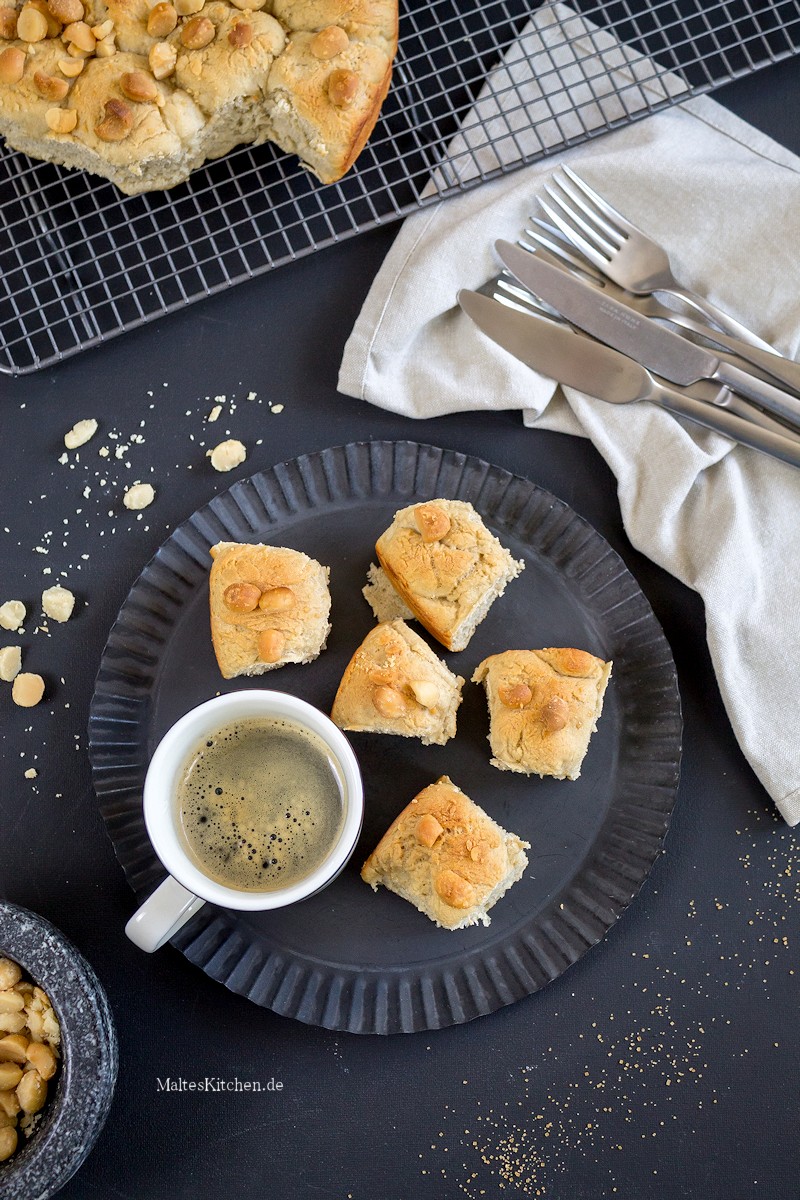Bananenbrot mit Macadamia