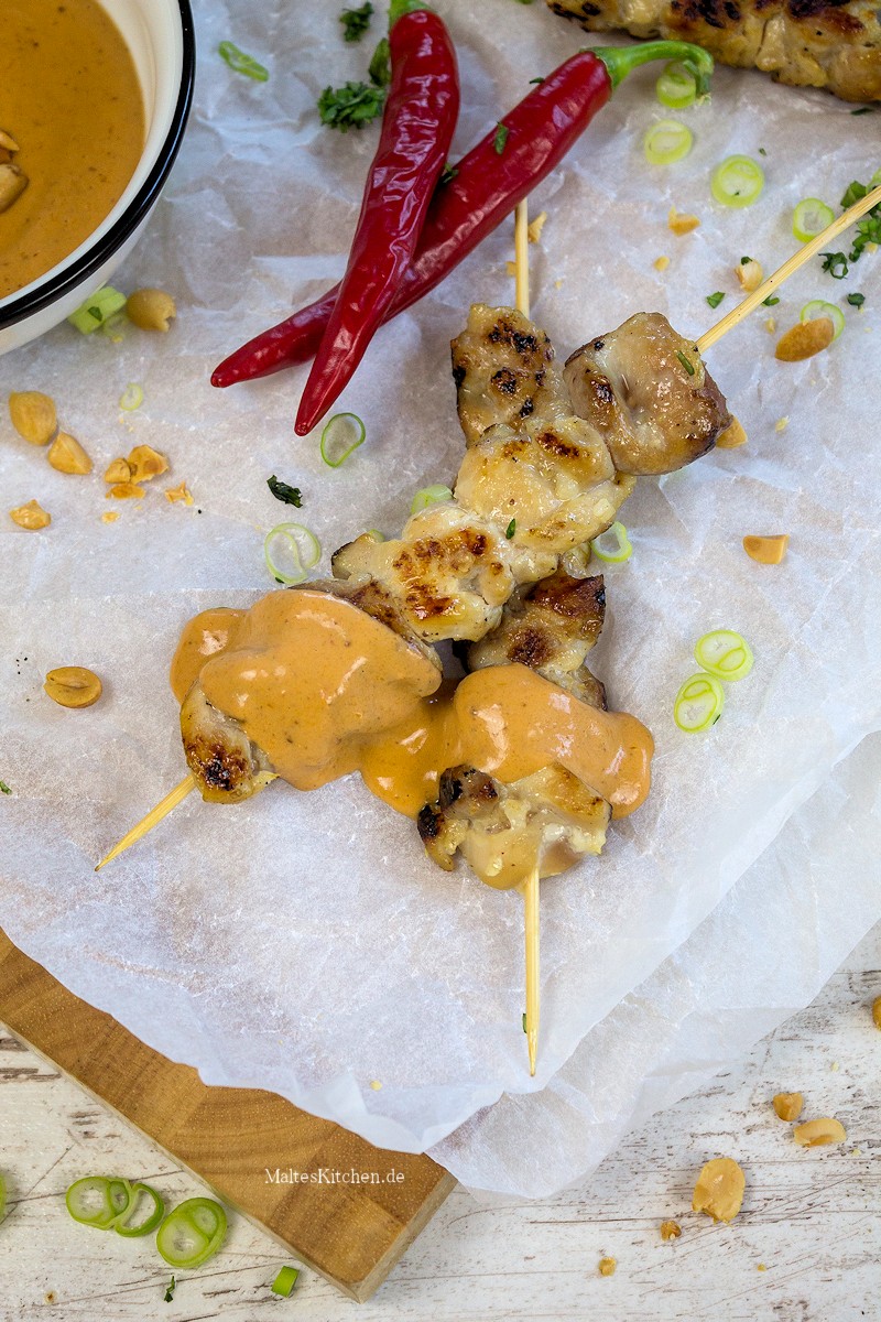 Saftige Hühnerspieß mit Erdnusssauce