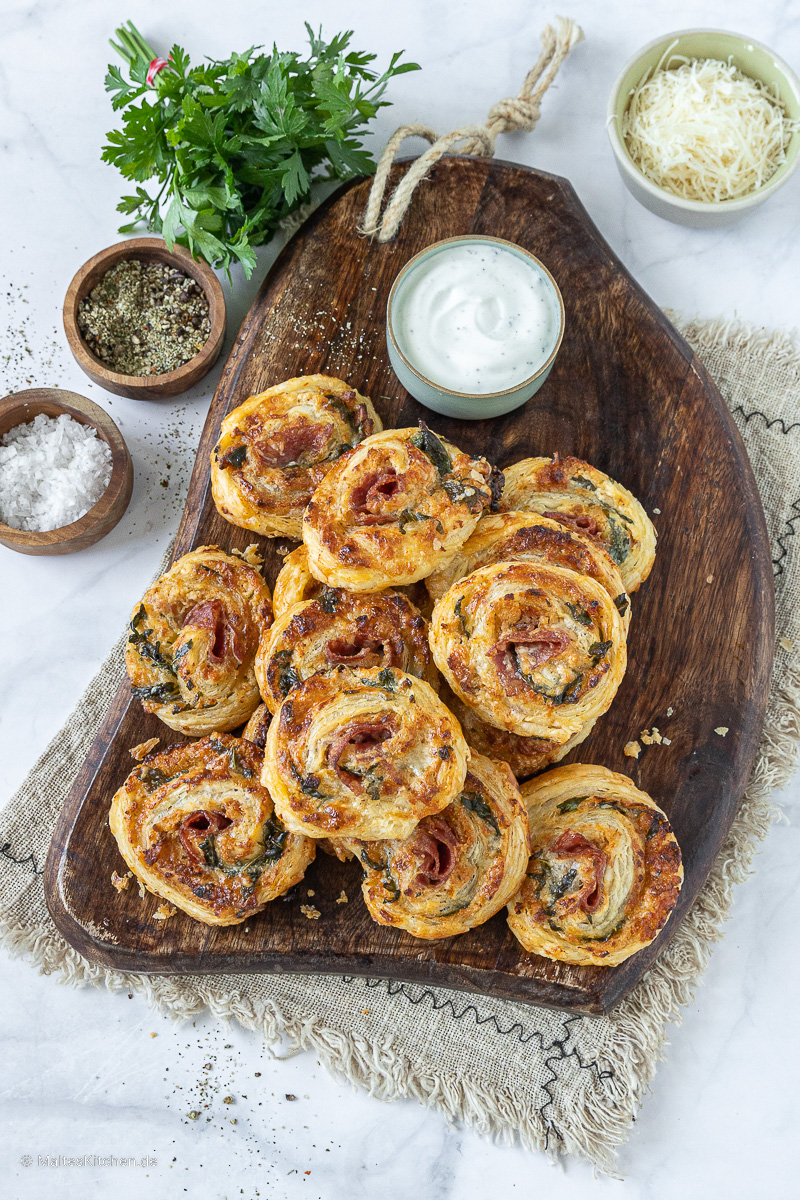 Knusprig, leckere Schnecken aus Blätterteig-
