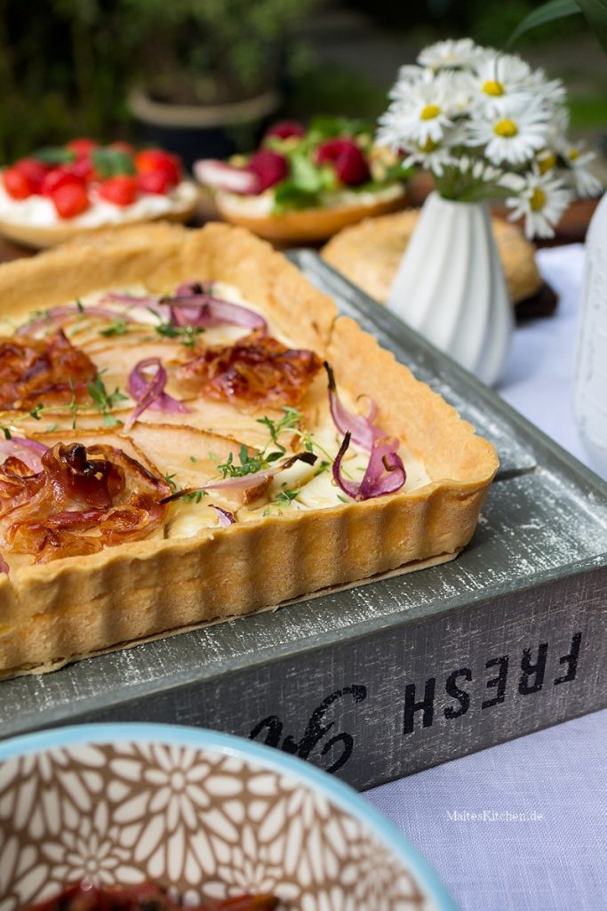 Superleckere Birnen-Tarte mit Pancetta und Tymian