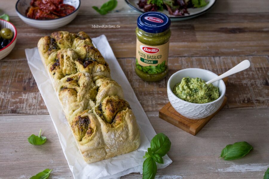 Rezept für ein Zupfbrot mit Pesto