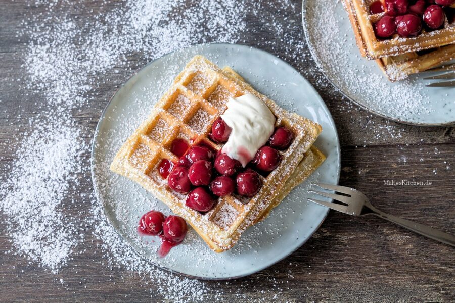 Knusprige Waffeln mit Mascarpone-Creme