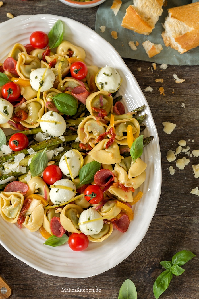 Antipasti-Tortelloni-Salat mit Steinhaus Salami