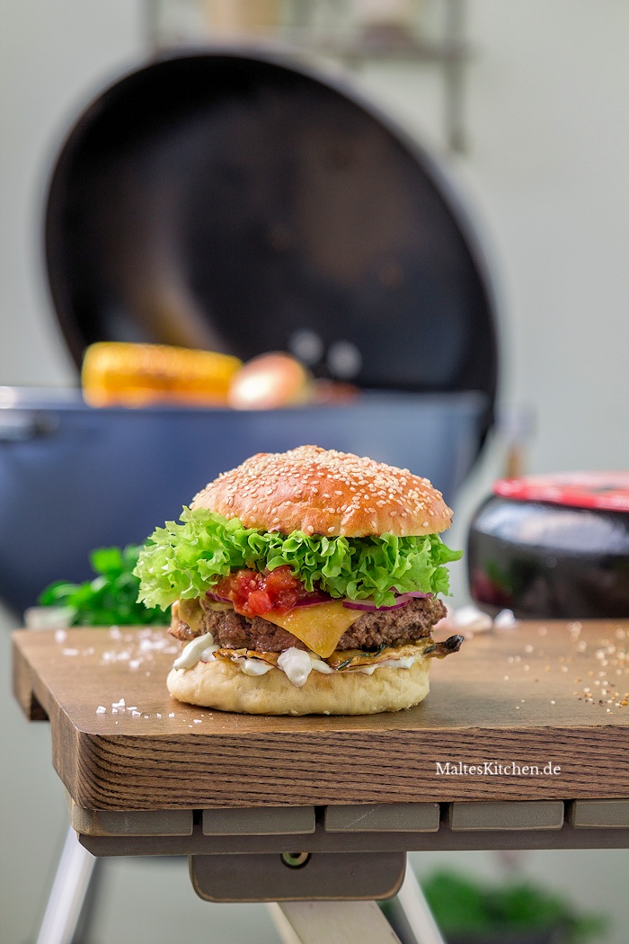 Burger mit Kräuterseitlingen und Tomaten-Salsa