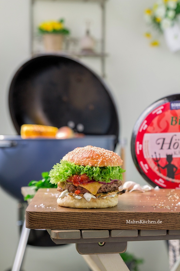 Beef-Burger mit Höllenkäse und Kräuterseitlingen