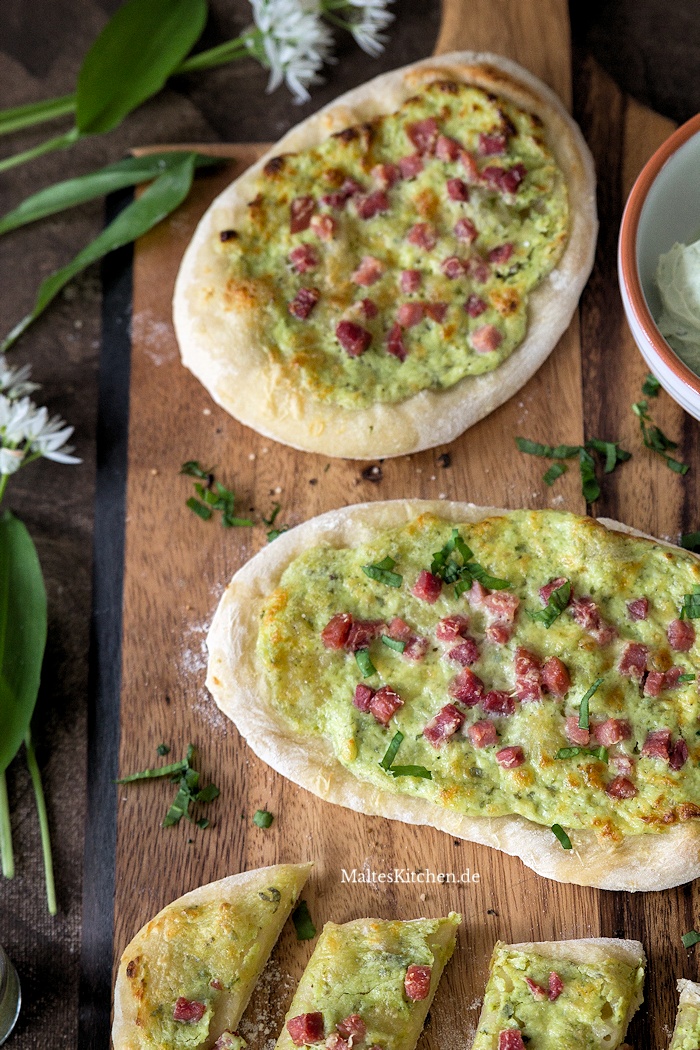 Dinnete mit Bärlauch und Schinken