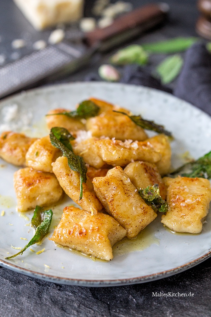 Ricotta Gnocchi mit Knoblauch aus dem Ofen