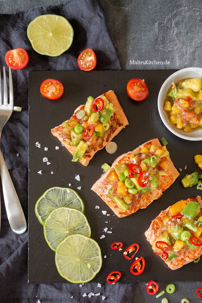 Gebratener Lachs mit Orange und Avocado-Nektarinen-Salsa