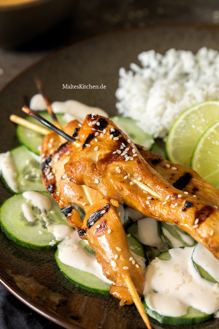 Saftig gegrillte Hähnchen Saté-Spieße
