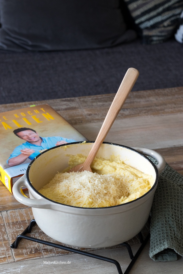 Grieß-Gnocchi mit viel Parmesan