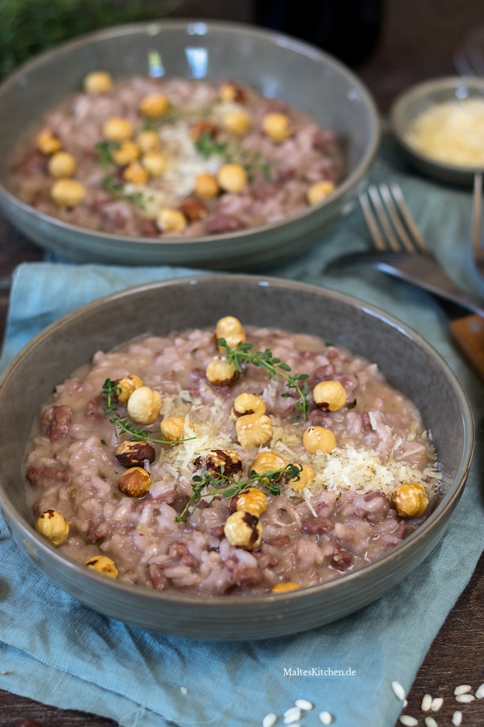Rotwein-Risotto mit Haselnüssen