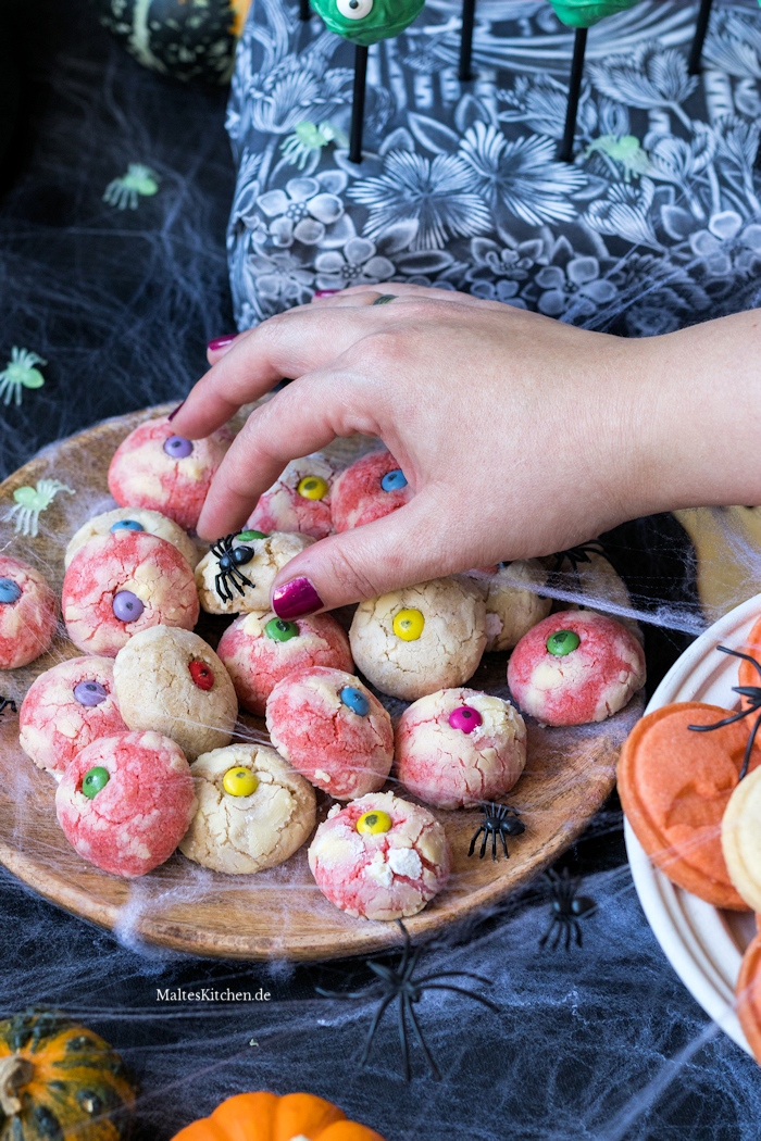 Cookies mit Augen für Halloween