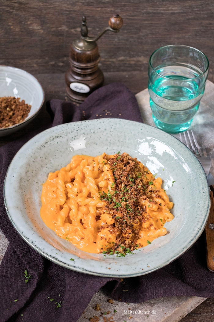 Cremige Paprikasauce und Pasta