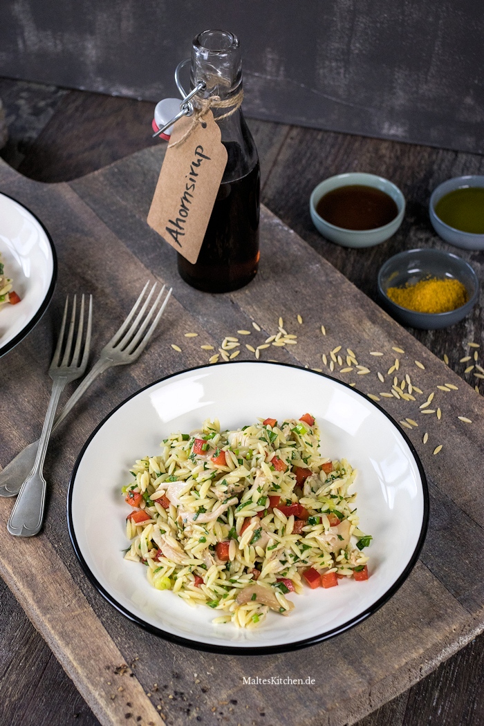 Hähnchensalat mit Nudeln