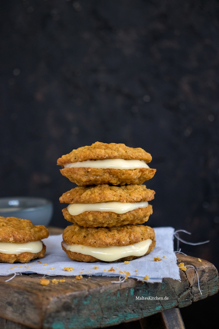 Leckere Haferflocken-Möhren-Cookies mit Eierlikör-Creme