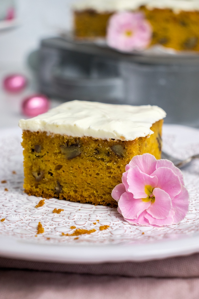 Super saftiger Möhenkuchen mit Mascarpone Frosting