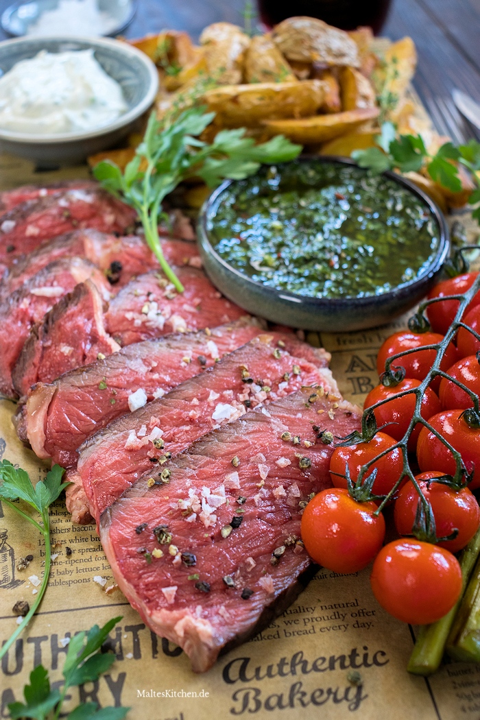 Rosa gegartes Tomahawk Steak