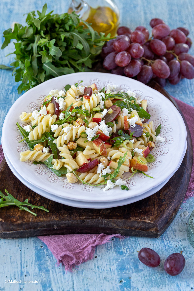 Sommerlicher Salat mit Spirelli Nudeln