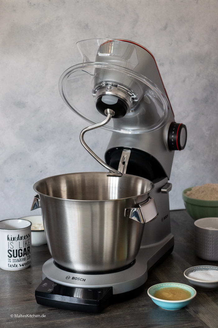 Die Küchenmaschine Bosch OptiMUM