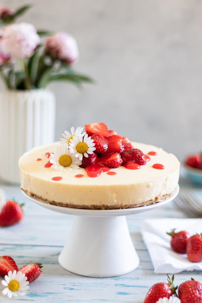 Leckerer Kuchen mit Frischkäse aus dem Kühlschrank
