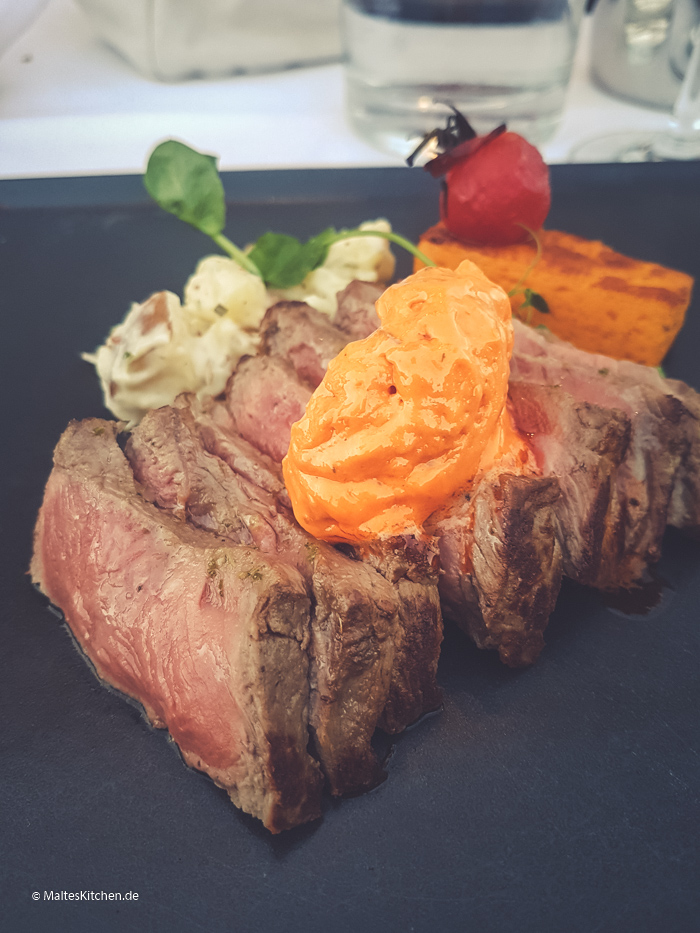 Entrecote mit Tomatenbutter