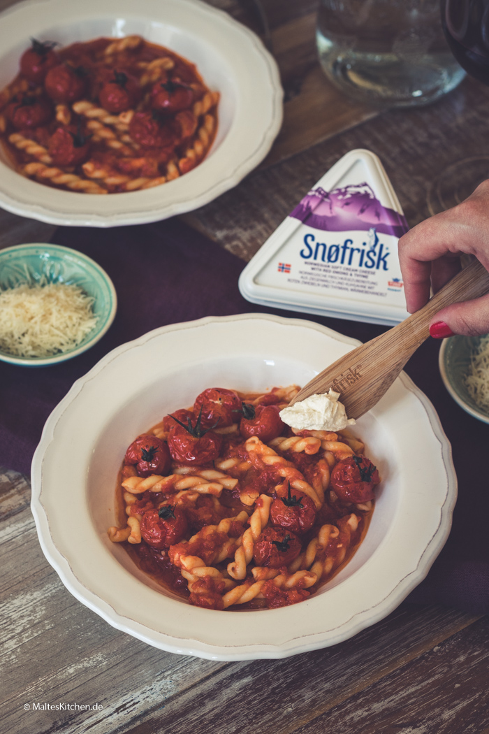 Pasta mit fruchtiger Tomatensauce