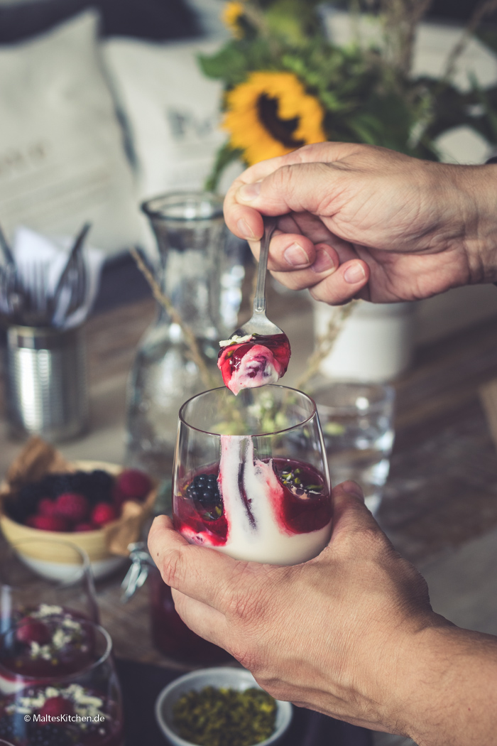 Leckerer Nachtisch mit Ziegenfrischkäse