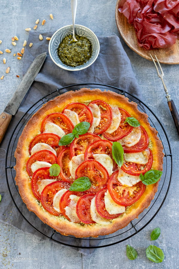 Sommerliche Tomatentarte