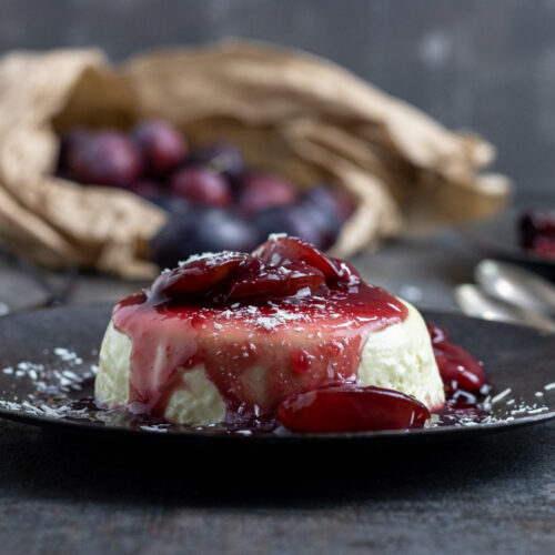 Rezept für eine bayerische Creme mit Zwetschkenröster